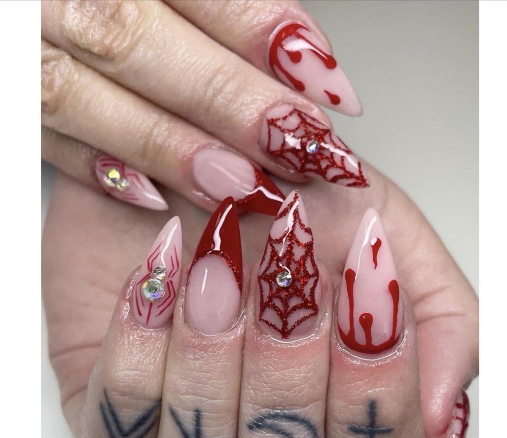 24 Pcs Medium Almond Press On Nails Blood, Red Spider Web