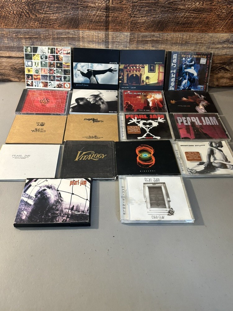 Pearl Jam Cd Lot Of 18 Bootlegs, Jeremy, Evenflow And More