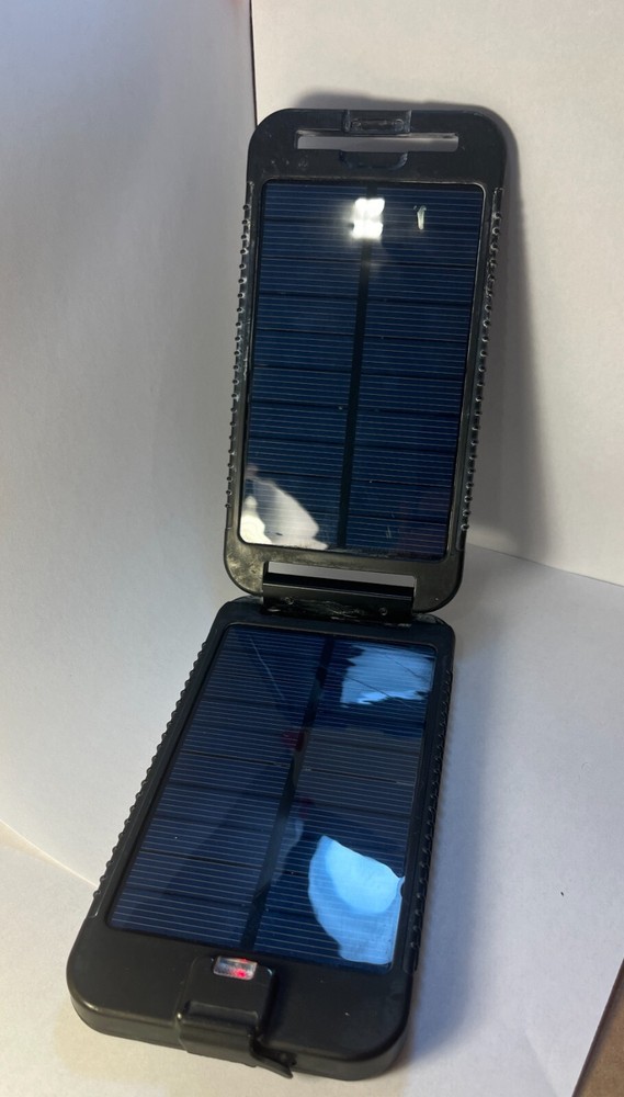 Solar Charger USB PowerTraveller Solar Adventurer - USED + Case