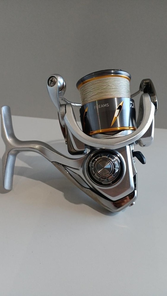 Daiwa 21 Freams FCLT1000S Lightweight Spinning Reel with Gear Magnet