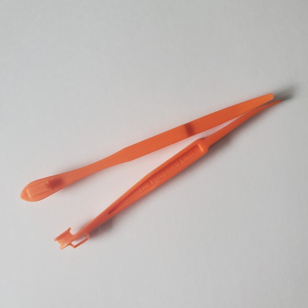 Pampered Chef Citrus Peeler Set of 2 for Orange Lemon Lime Tangerine Kitchen Use