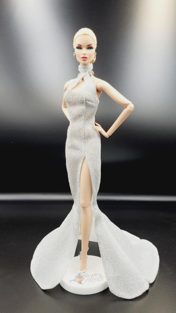 Clearance Sale Royalty Barbie Fashion Gown Outfit Dress for Model 2 Dolls-image