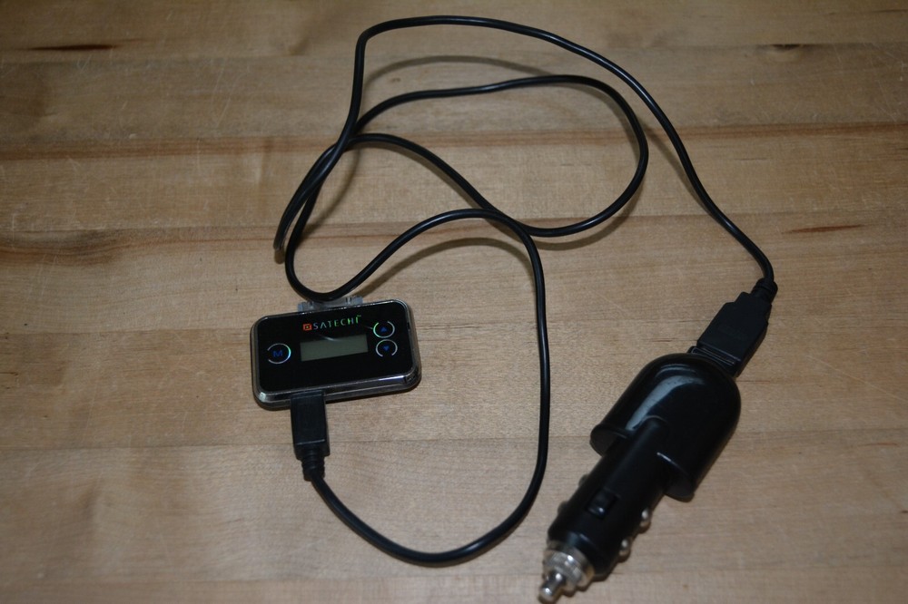 Satechi Bluetooth FM Transmitter for iPod Classic, Touch, Nano - Car Hands Free