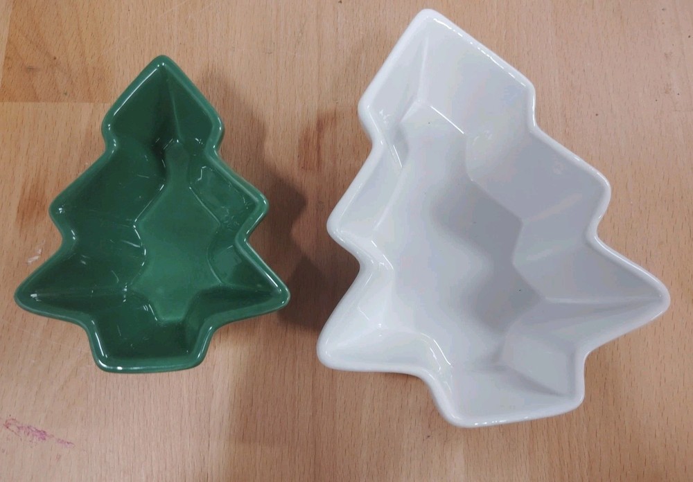 Set of 2 Ceramic Christmas Tree Shaped Serving Dishes White & Green Holiday...
