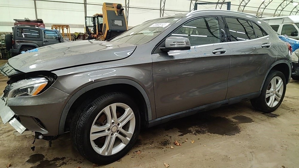 (LOCAL PICKUP ONLY) Trunk/Hatch/Tailgate 156 Type GLA250 Fits 17-20 MERCEDES GLA