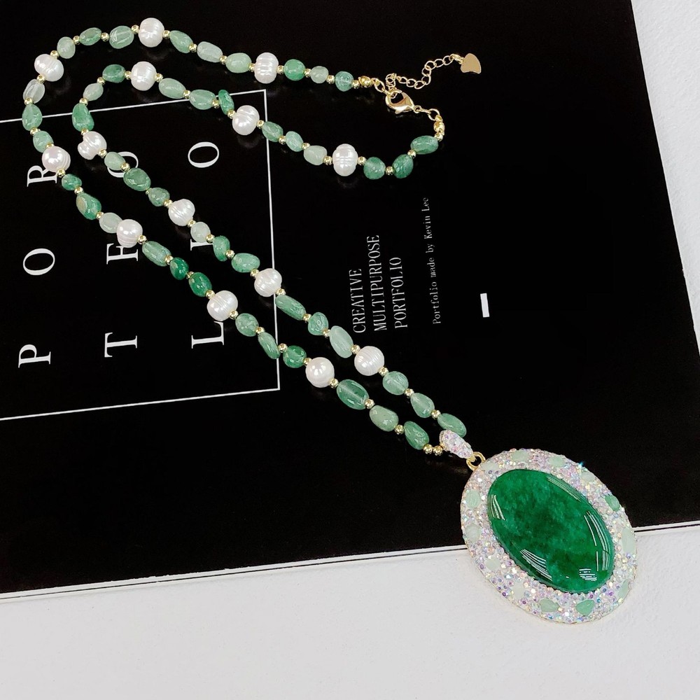 Elegant Natural Pearl Choker with Jade and Rhinestone Pendant