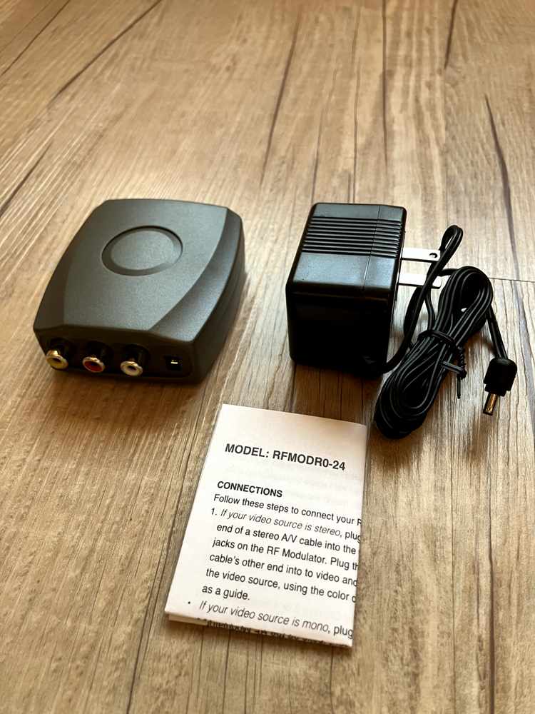 RF Modulator/ RCA / Composite A/V to RF (Coax) Converter / RFMODRO-24