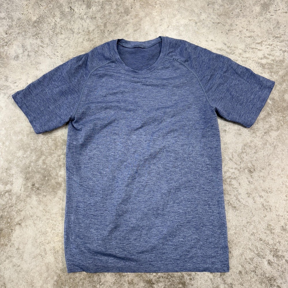 Lululemon Shirt Mens Small Blue Short Sleeve Seamless Athletic Training Tee Top