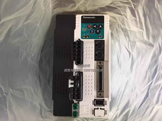 New In Box Panasonic MDDDT5540003 AC Servo Driver