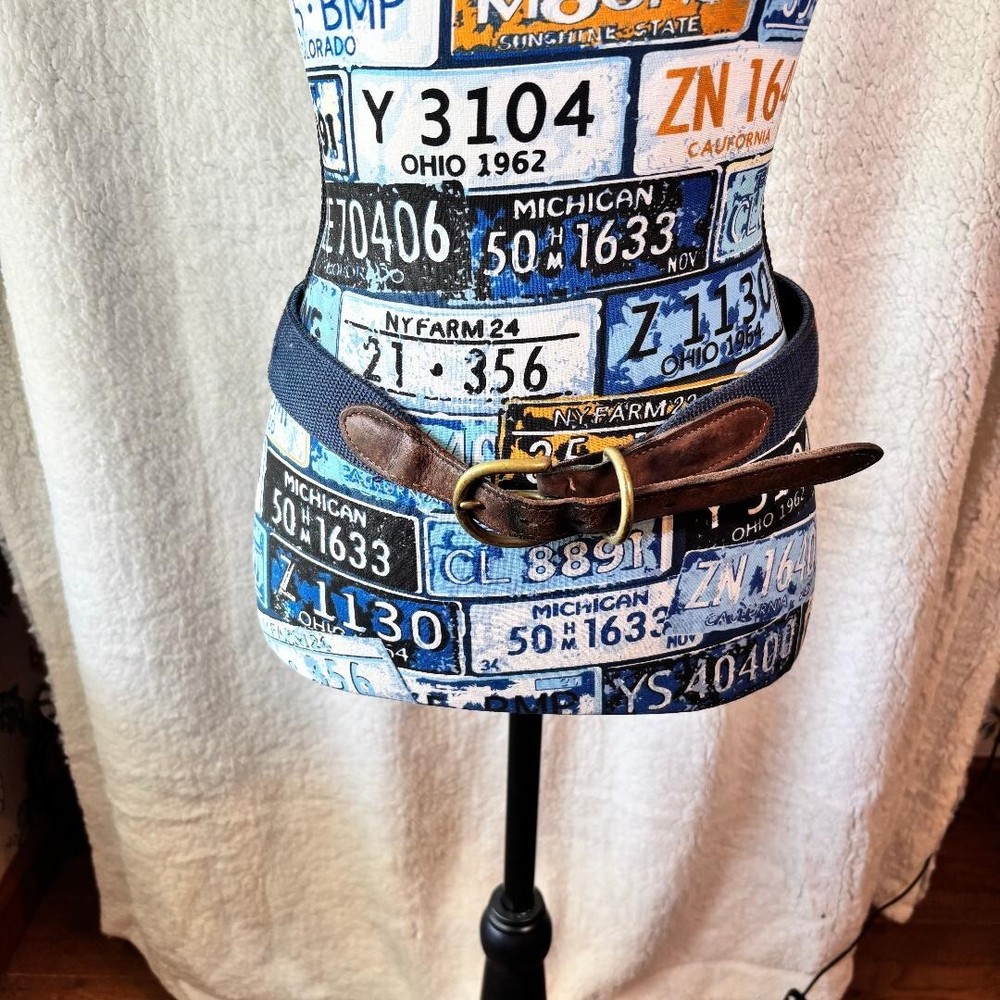 Vintage Navy Embroidered Tommy Hilfiger Men's Belt Size 34 Made in USA