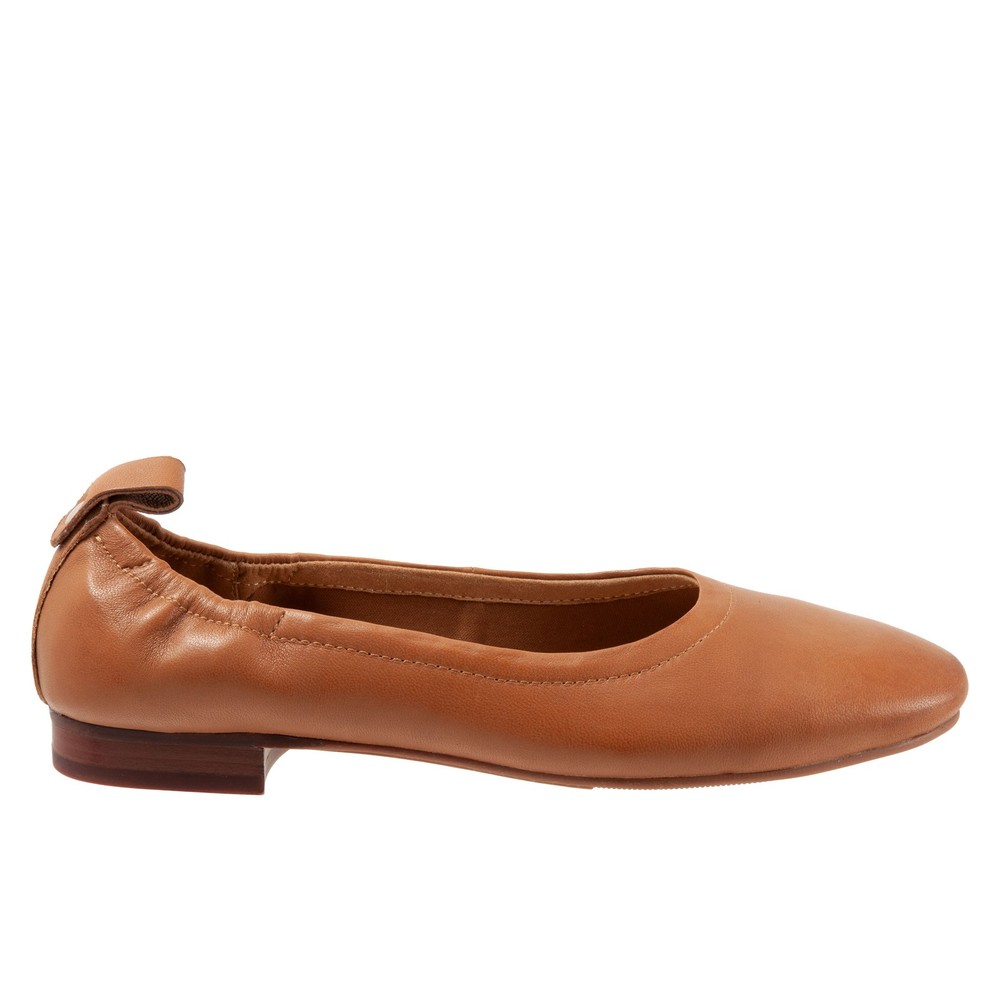 Trotters Gia T2252-215 Womens Brown Wide Leather Slip On Ballet Flats Shoes 7.5