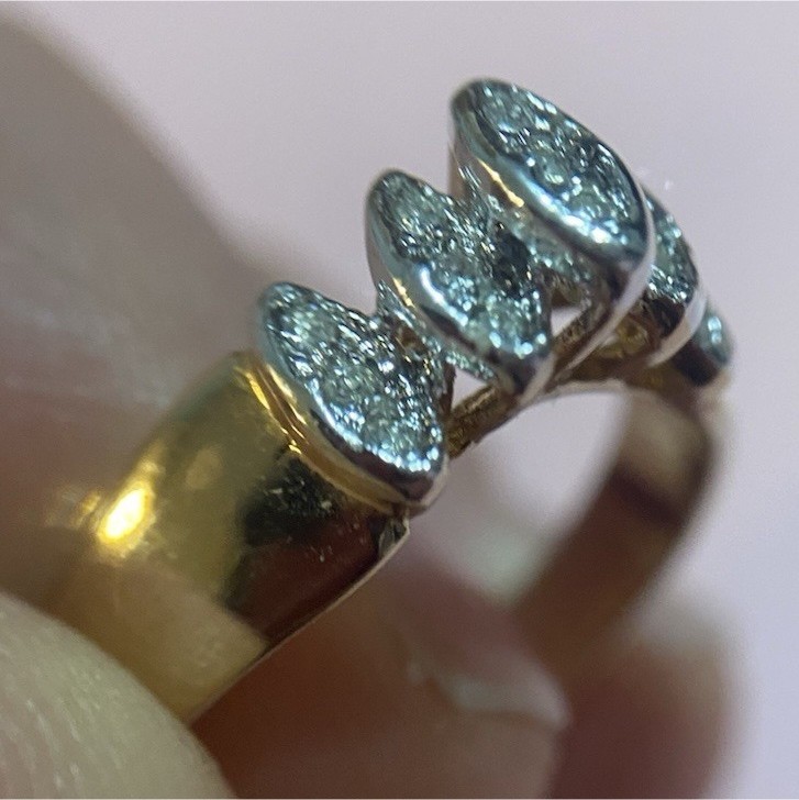 14K Yellow Gold 15 Diamonds in 5 Bezel Marquise Settings Ring Signed