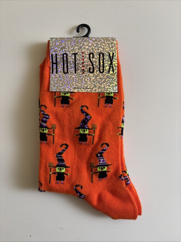 HOT SOX Womens Size 9-11 Bright Orange HALLOWEEN Happy WITCH Fun Crew SOCKS NWT
