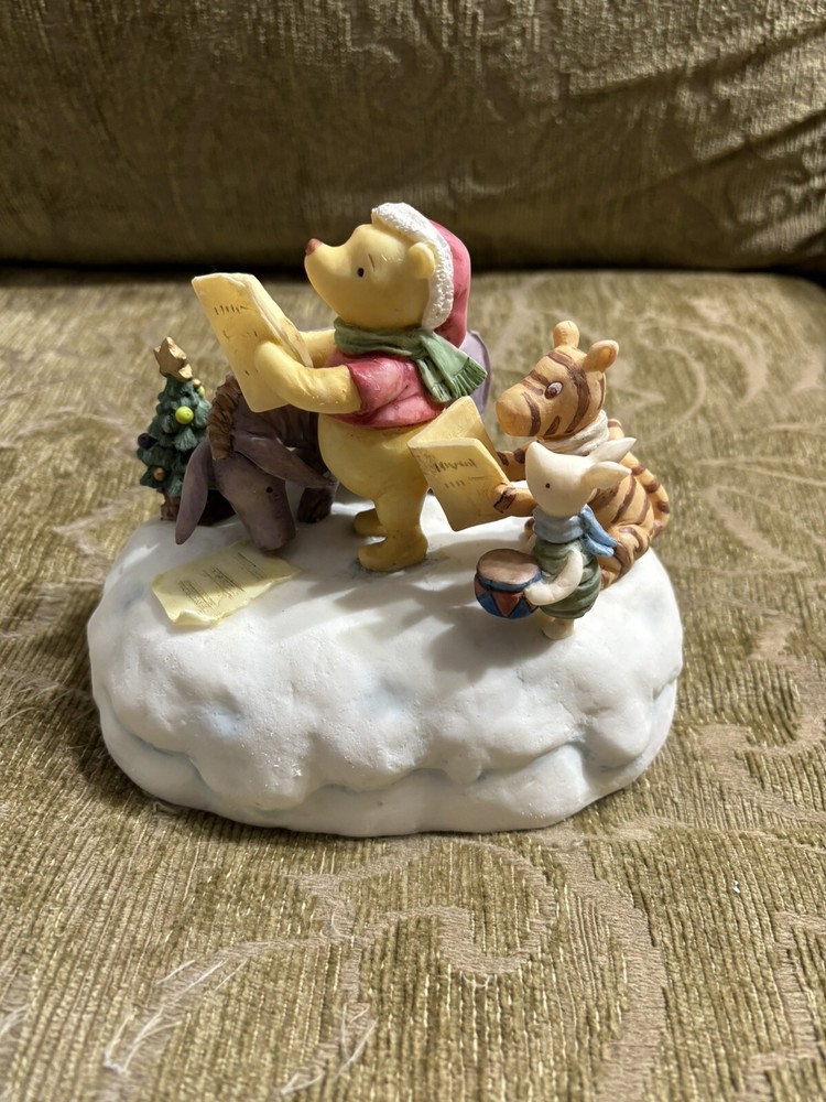 Charpente Christmas Caroling Classic Pooh Musical Figurine Sculpture