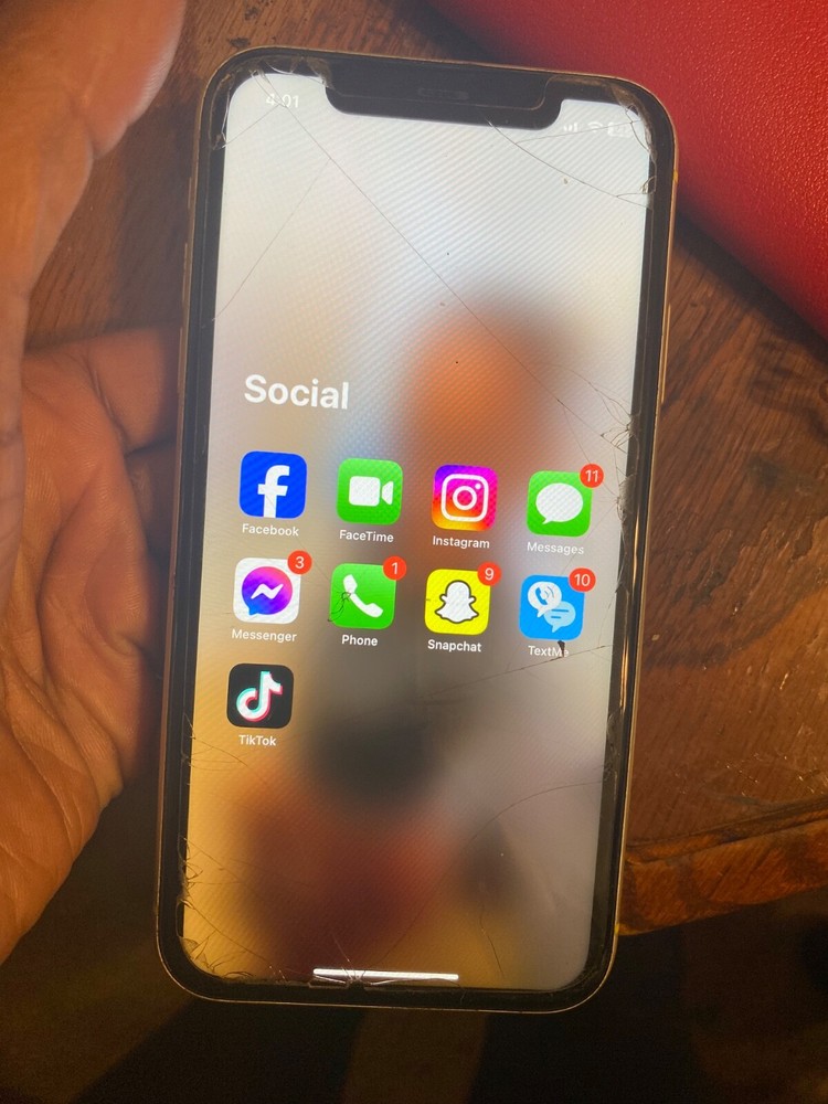 Apple iPhone 11 - 64 GB - Yellow (Unlocked)