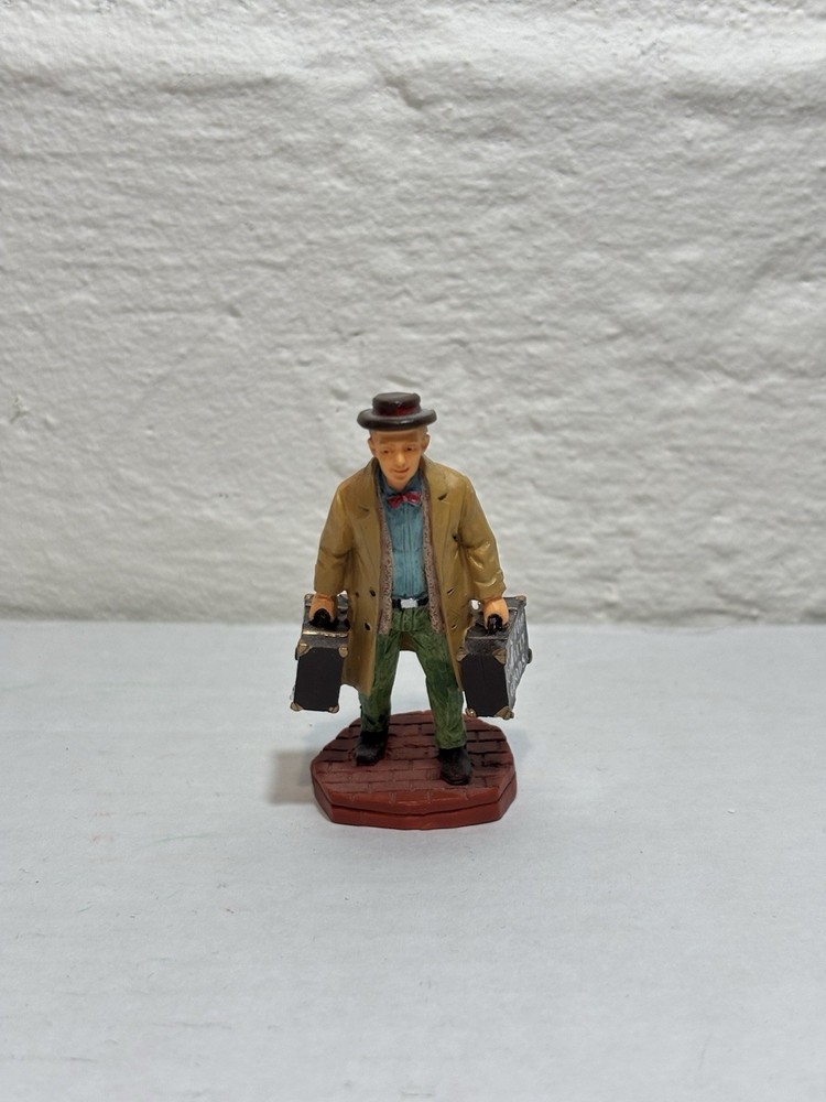 LEMAX Traveling Salesman RARE 2002 Retired Christimas Village Figurine #22567