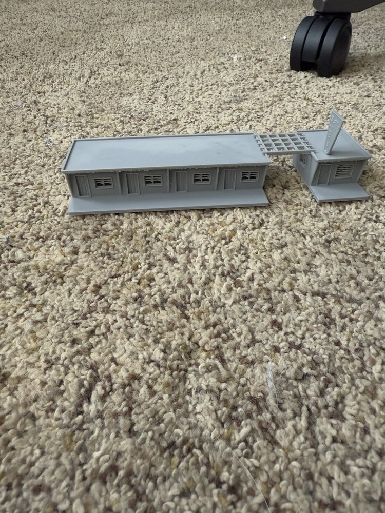 Motel - N Scale - No Assembly Required - Great Addition For Your Layout 1:160