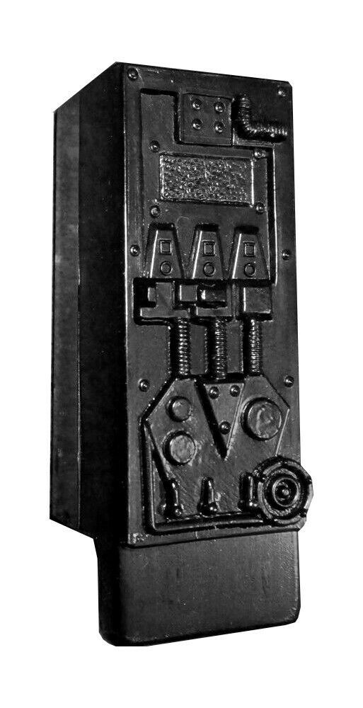 PREORDER Masters of the Universe Skeletor Laser Light Battery Pack Reproduction  -image