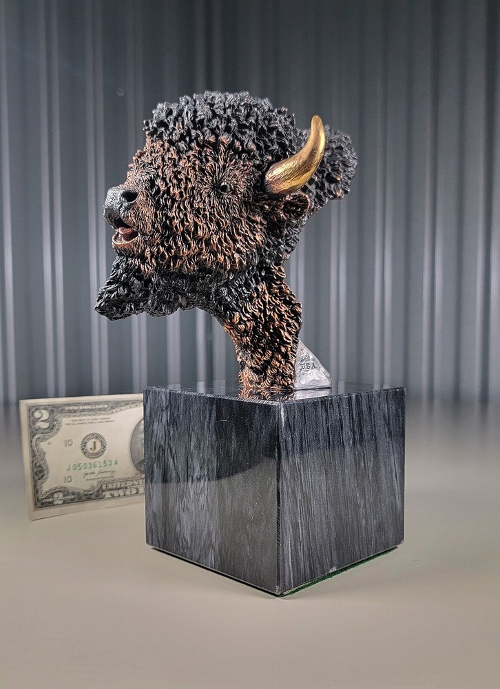 1991 KITTY CANTRELL Legends Wildlife Sculpture-BUFFALO-Plains Monarch