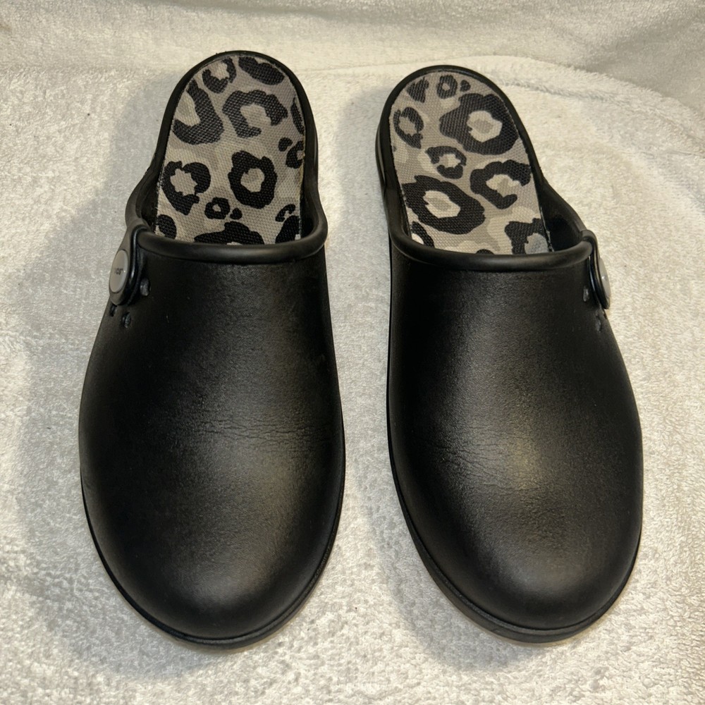 Crocs Womens Tully Black Clog with Leopard Insole Size 8M Preowned