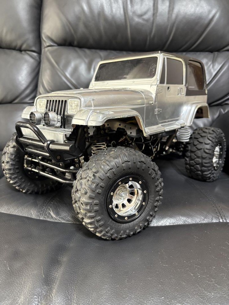 Tamiya CR-01 Chrome Plated Wheels with Soft Rubber Tires for RC Crawlers