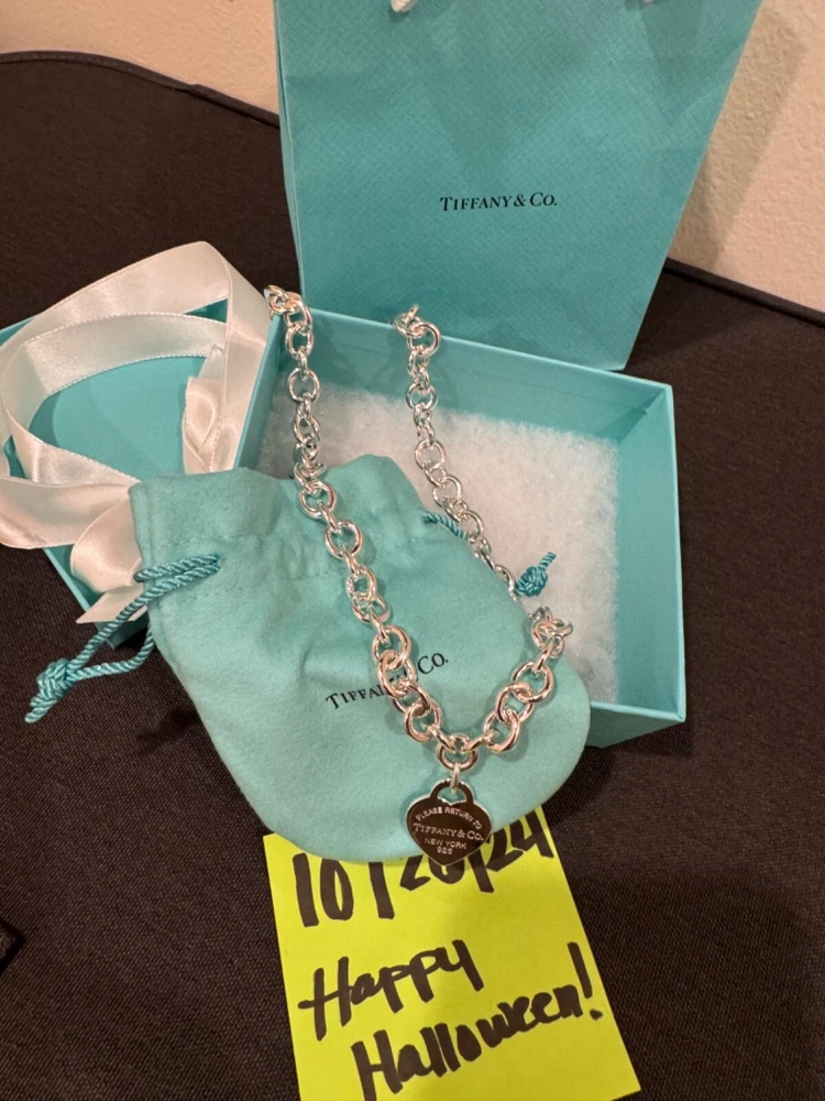 Tiffany & Co. Tiffany Infinity 16 in Necklace with Pendant 925 Sterling Silver