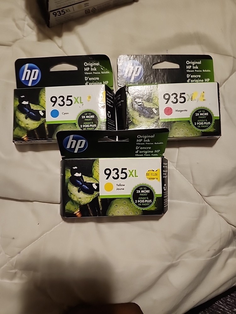 GENUINE HP 935XL INK CARTRIDGES (3) - TRI-COLOR SEALED Expired 2023 New