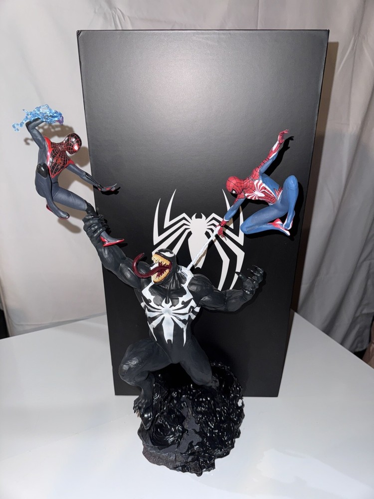 Marvel's Spider-Man 2 Collector’s Edition (Statue, Box, and Steelbook ONLY)