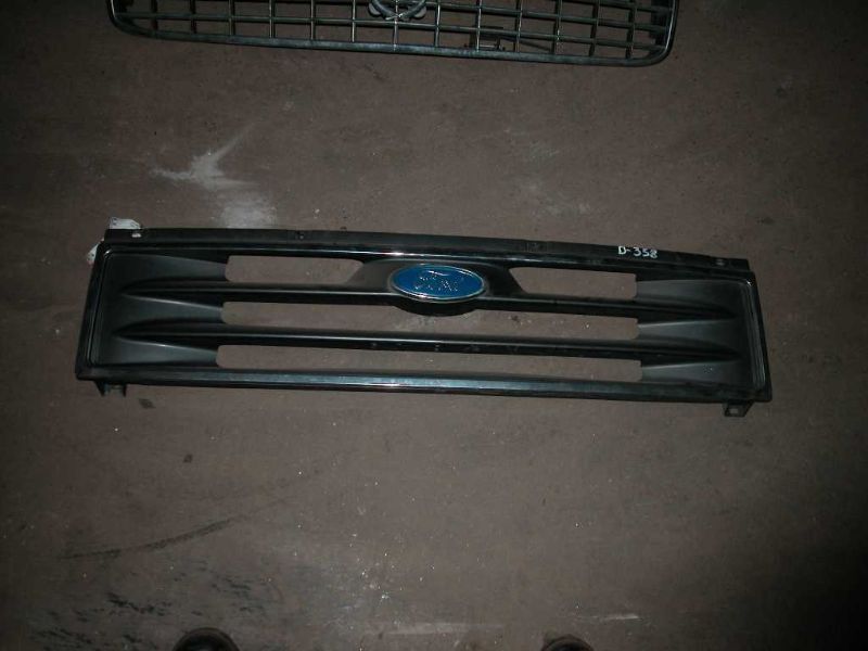 92-97 Ford Aerostar Grille Without Sport Package With Chrome Trim