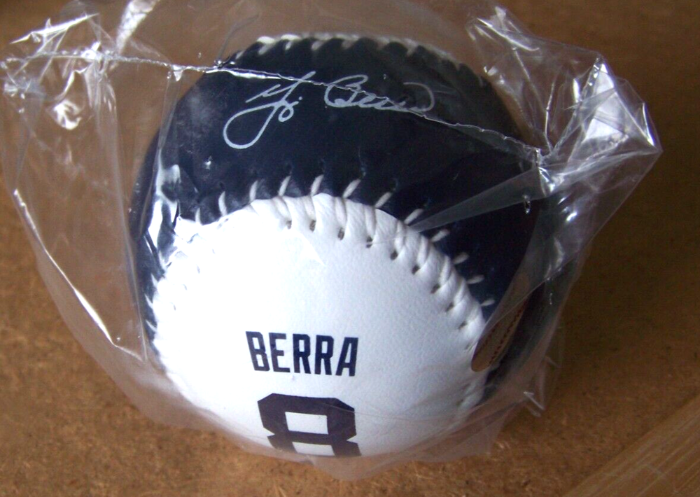 Yogi Berra baseball New York Yankees Hall of Fame ball facsimile signed c44148