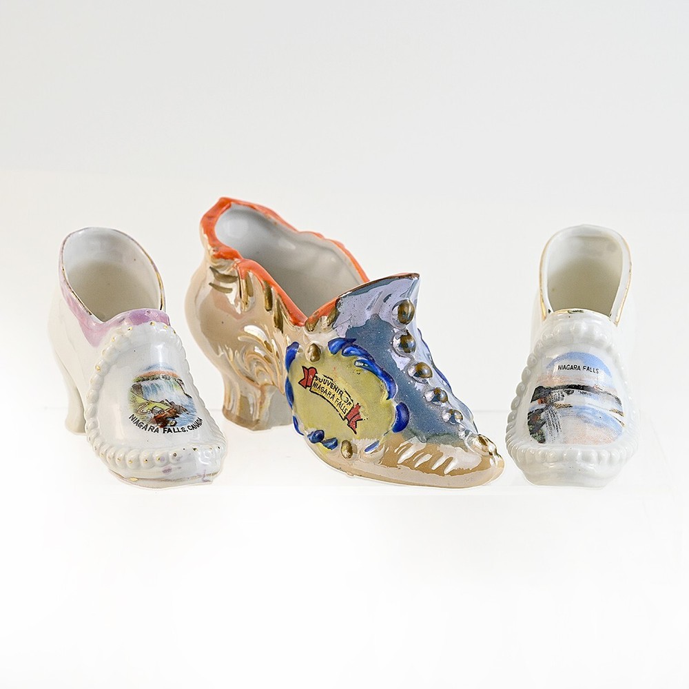 Ceramic Shoes Victorian Style Niagara Falls Souvenirs w Scenes Lot 3 Japan VTG