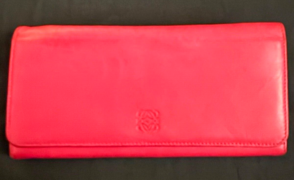LOEWE PINK LEATHER LONG WALLET/PRE-LOVED!!