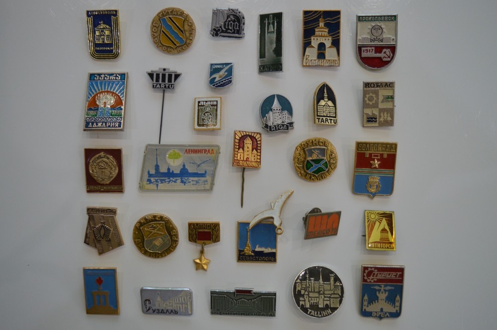 Vintage Soviet Pins Badges Different Cities Country Original Collectibles