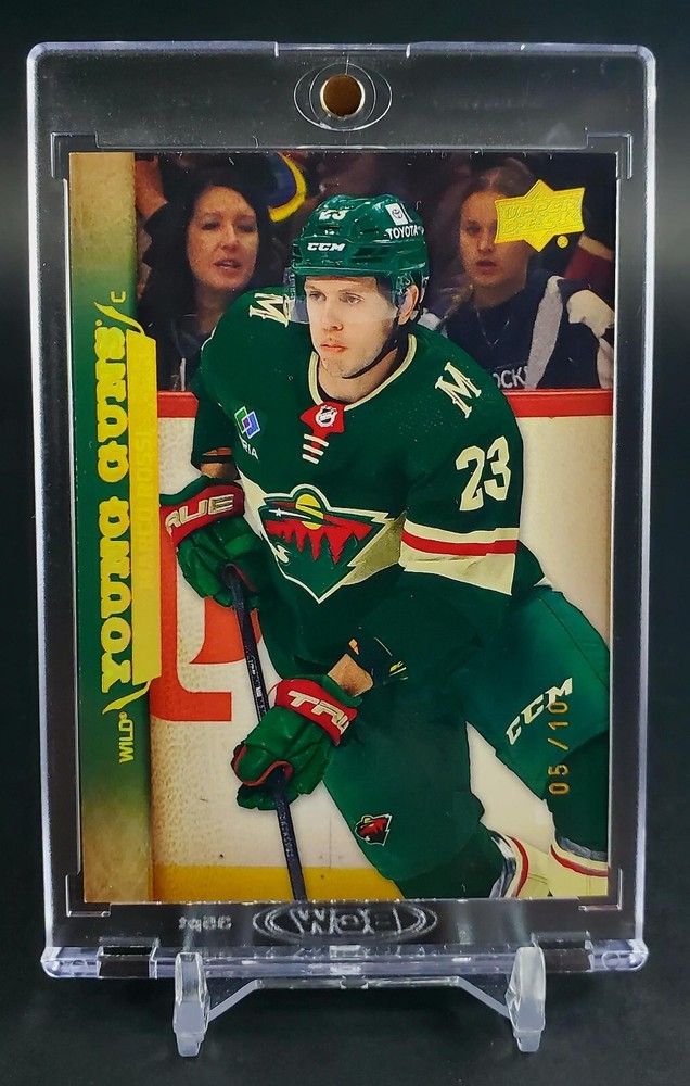 2022-23 Extended Series - Retro Young Guns - High Gloss /10 - Marco Rossi