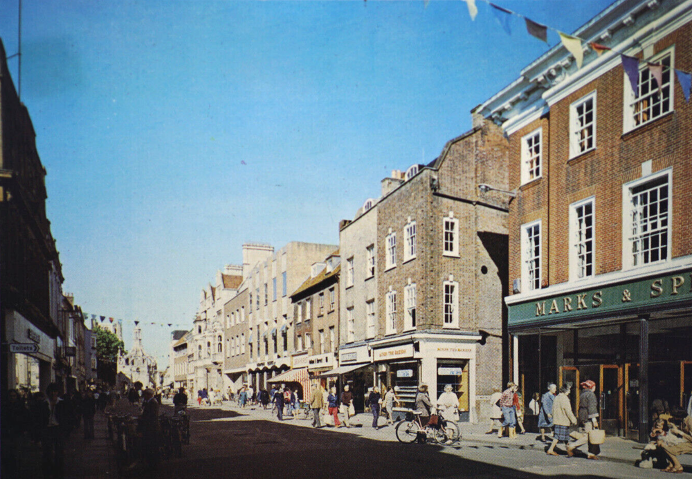 Postcard Chichester West Sussex Busy Pederastian People Shopping High Street