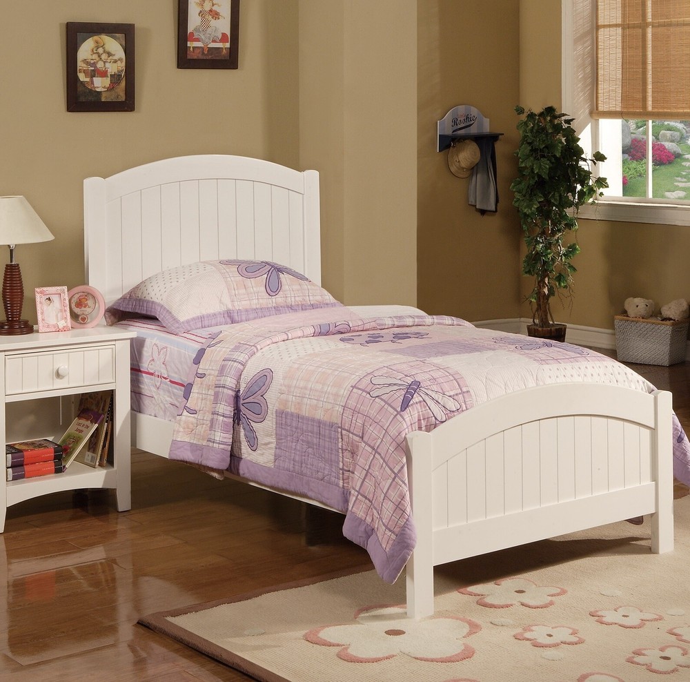 White Twin Size Youth Bed with Vertical Line Carved Headboard