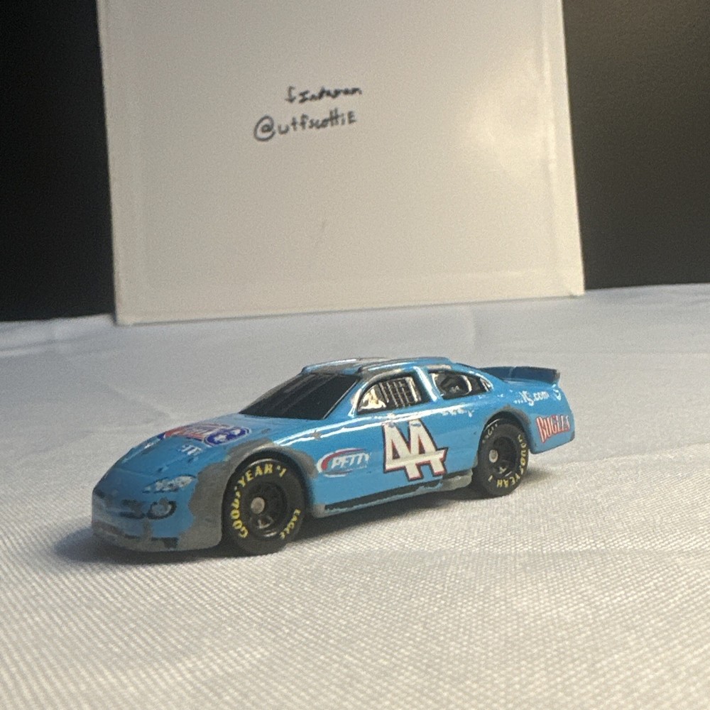 NASCAR #44 1-800-BE-PETTY 1/64 Diecast Car - Pre-Owned