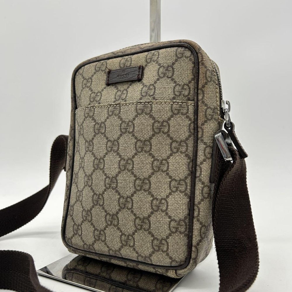 Gucci GG Supreme Shoulder Bag in Beige PVC Excellent Condition Crossbody