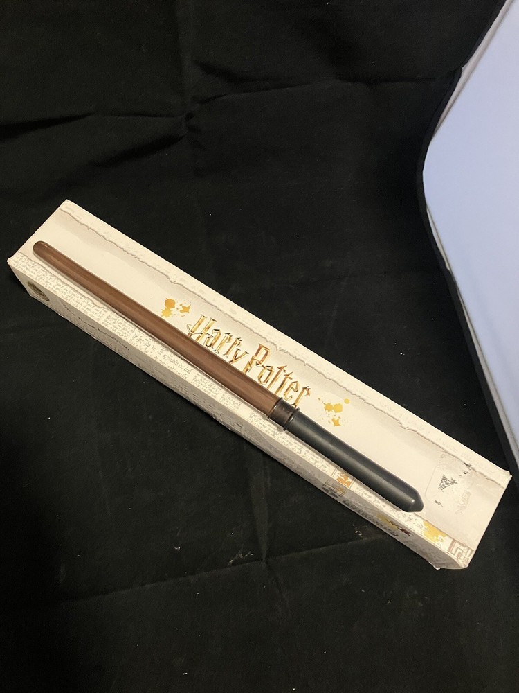 Harry Potter Ollivanders Wand with Map S14 Collectible Wizarding World