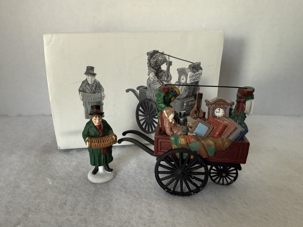 Dept 56 Heritage Chelsea Market Curiosities Monger & Cart 5827-0 W/ Box