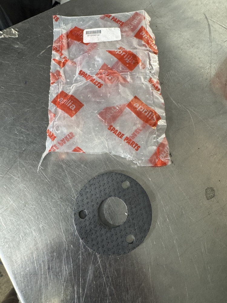 Aprilia NOS New RS125 rs 250 Exhaust Silencer Muffler Gasket 8120812
