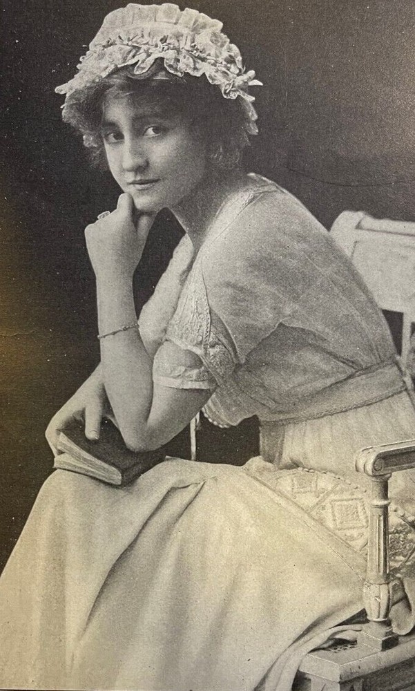 1911 Vintage Magazine Illustration Actress Grace George