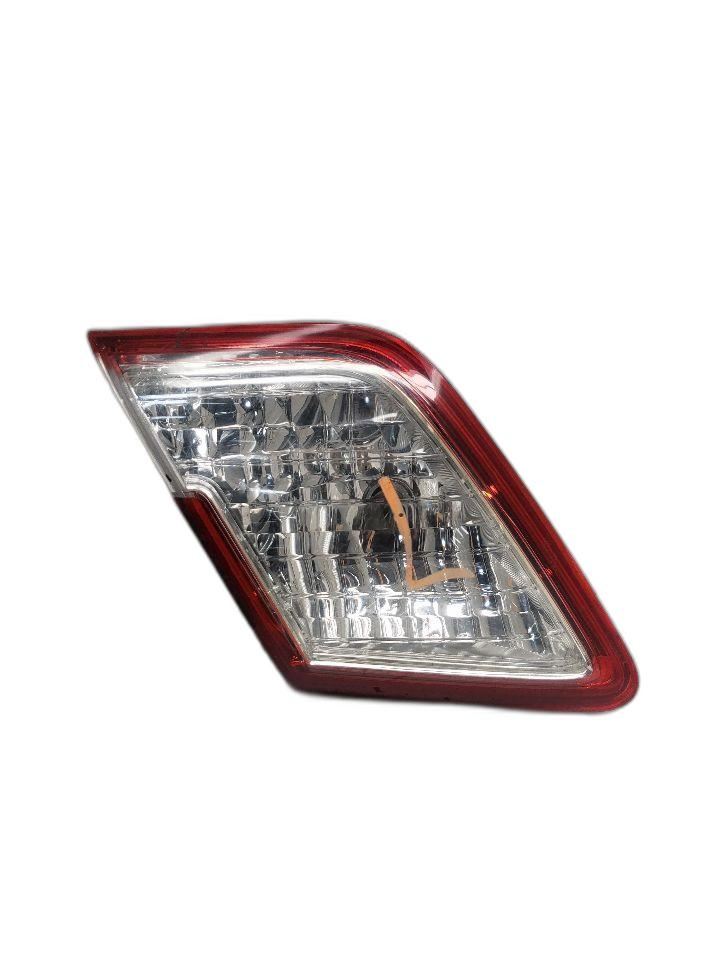 07-09 Camry Tail Light Decklid Mounted with Red Outline 1261647