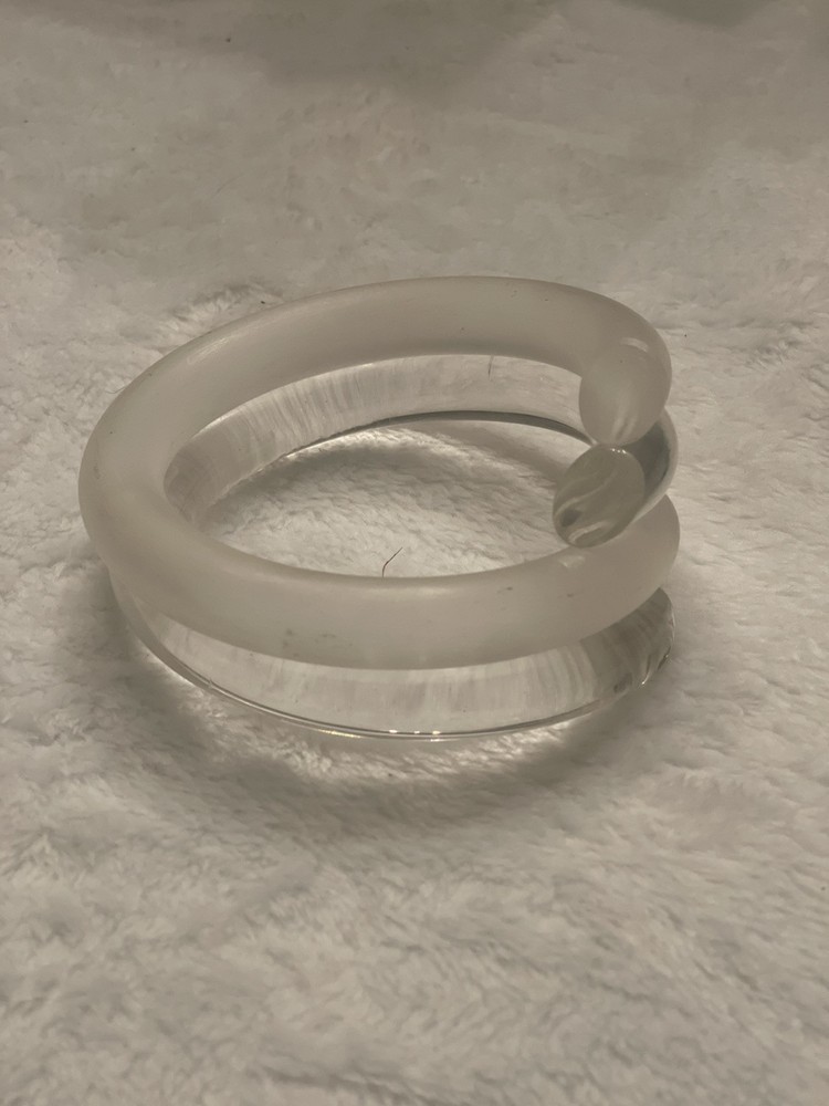 Judith Hendler Clear and Frosted Acrylic or Lucite Bypass Bracelet Bangle_1980