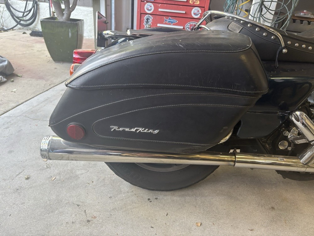 Harley Davidson Road King Custom Leather Saddlebags  FLHRS 2004 Read Description