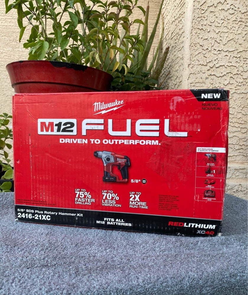 Milwaukee 2416-21XC M12 FUEL 12V 5/8-Inch 4.0Ah SDS-Plus Rotary Hammer Kit - NEW