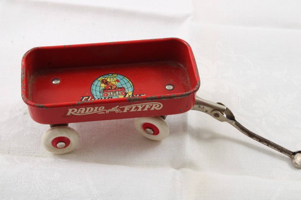 Vintage Radio Steel & Mfg Radio Flyer Line Wagon Chicago 35 USA