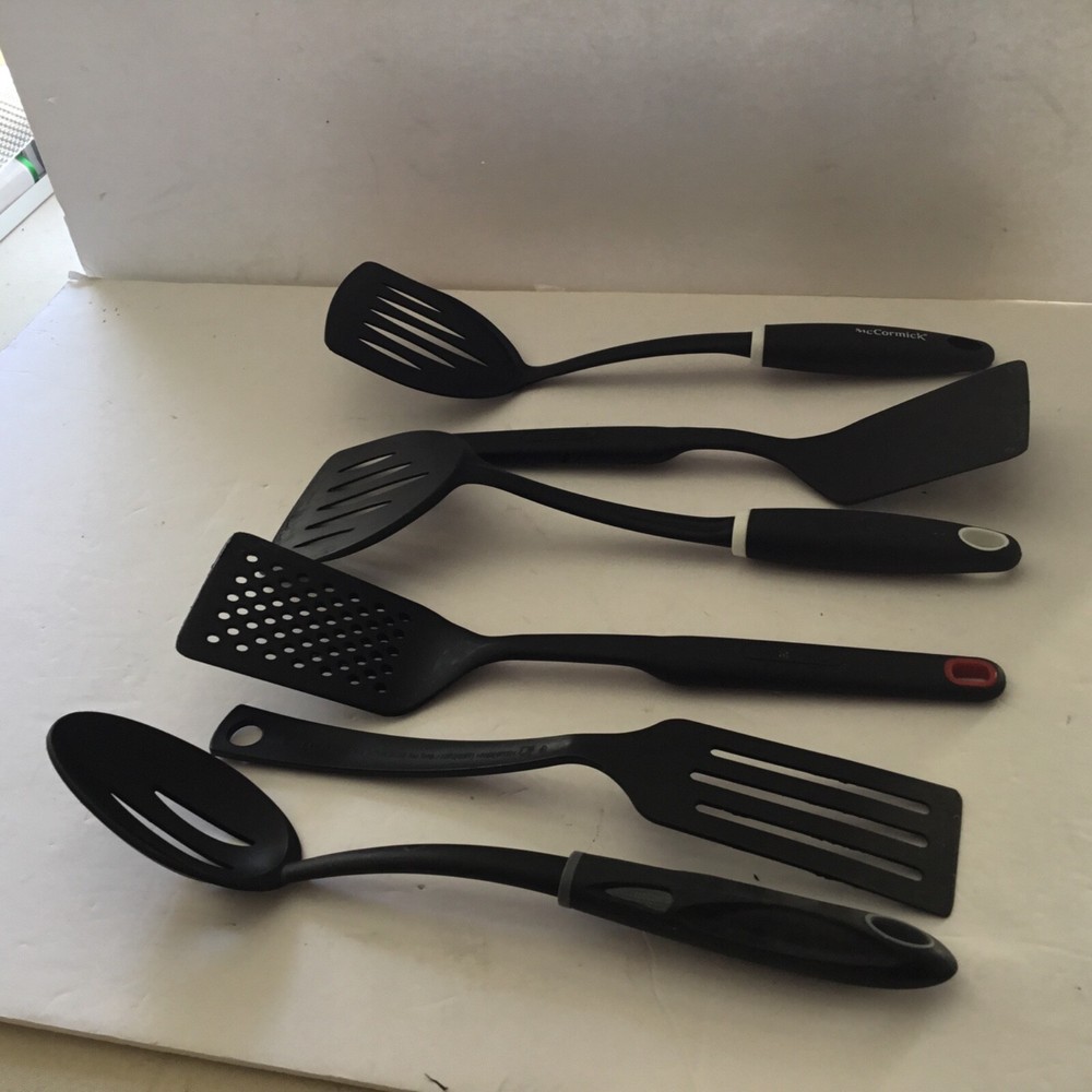 Lot of 6 kitchen cooking utensils. Black