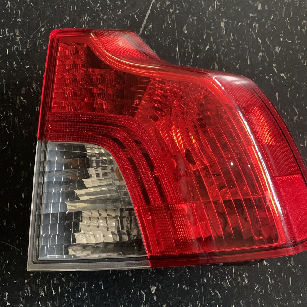 08-11 Volvo S40 Right Rear Tail Light OEM 30763496 Replacement  