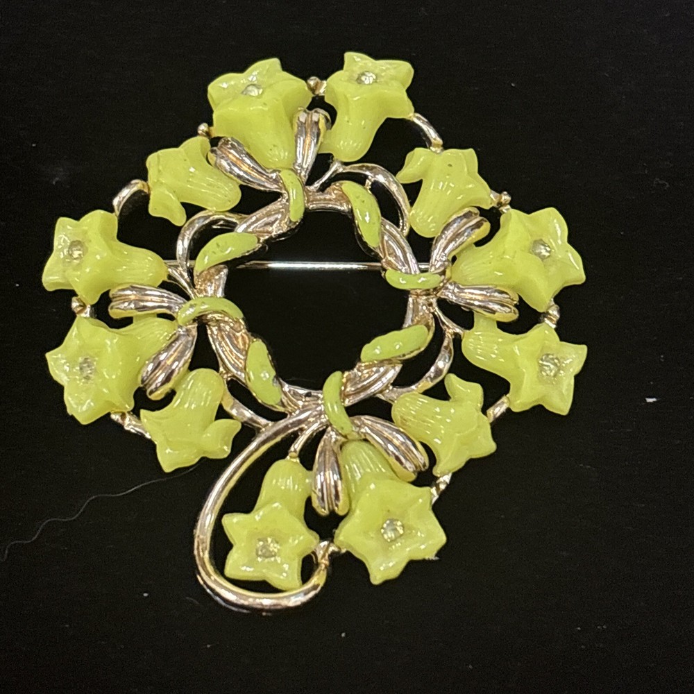 vintage celluloid flower brooch Like Green  Gold Tone 2”